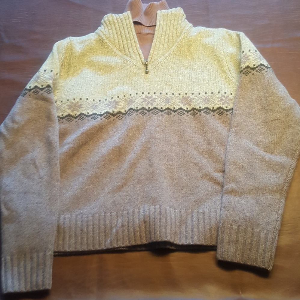 Woolrich size S Sweater and Matching Turtleneck